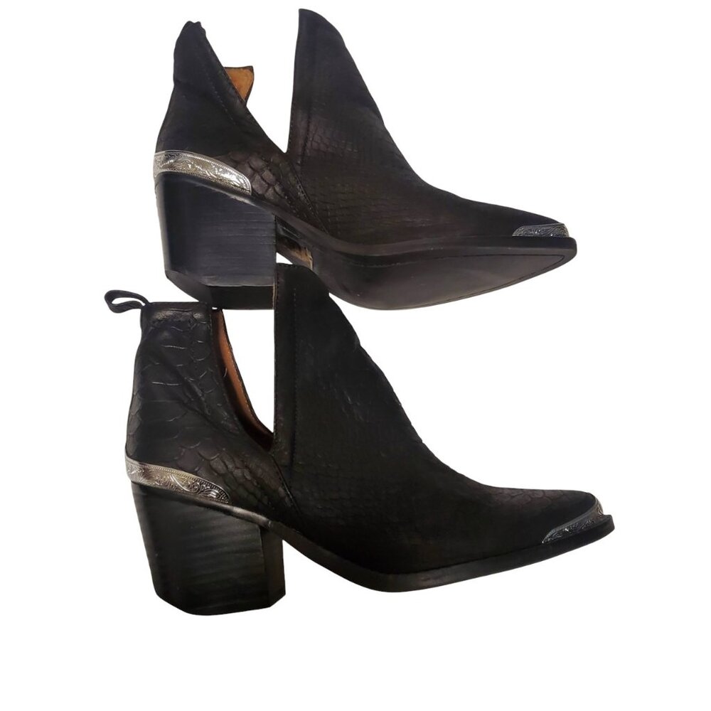 Jeffrey Campbell Cromwell Black Suede Snake Size 6.5